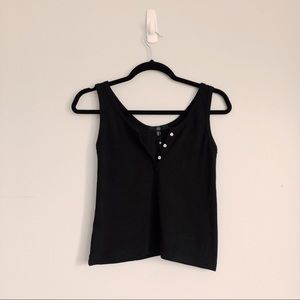 Black cropped tank
